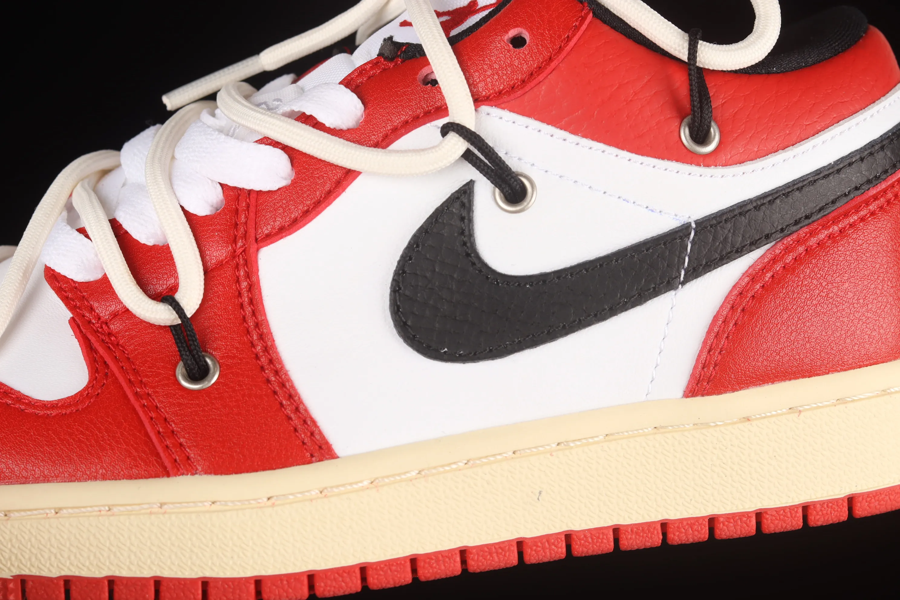 All categories Air Jordan Jordan series basketball shoes Air Jordan 1 Low Air Jordan 1 Low AJ1 Joe 1 customized version white and red Chicago deconstruction sports culture basketball shoes 553560-118